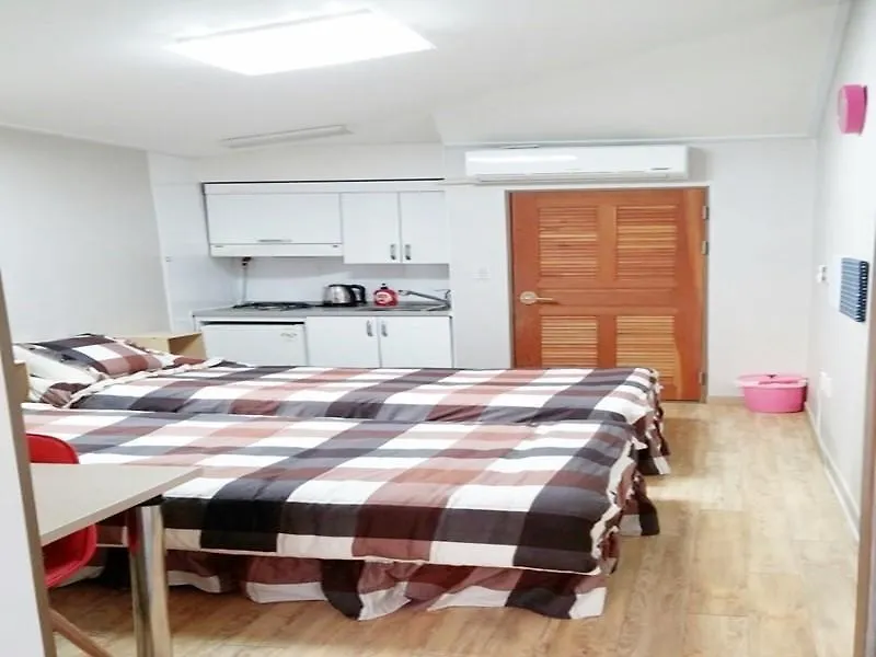 Again Seoul Guesthouse Отель