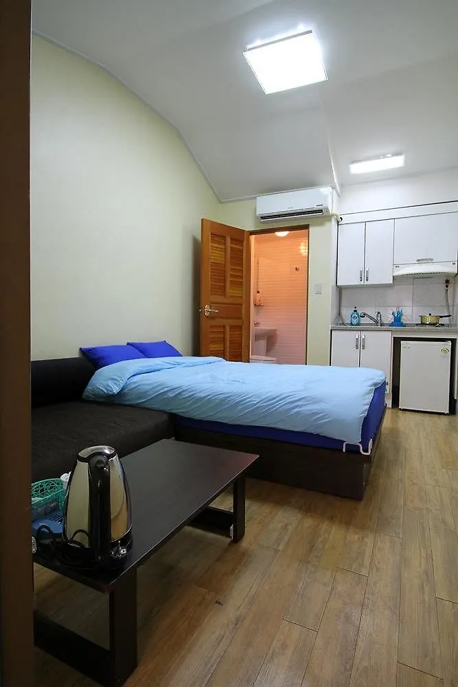 Again Seoul Guesthouse 2*,
