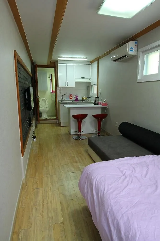 Again Seoul Guesthouse Южная Корея