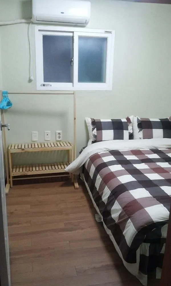 ** Отель Again Seoul Guesthouse Южная Корея