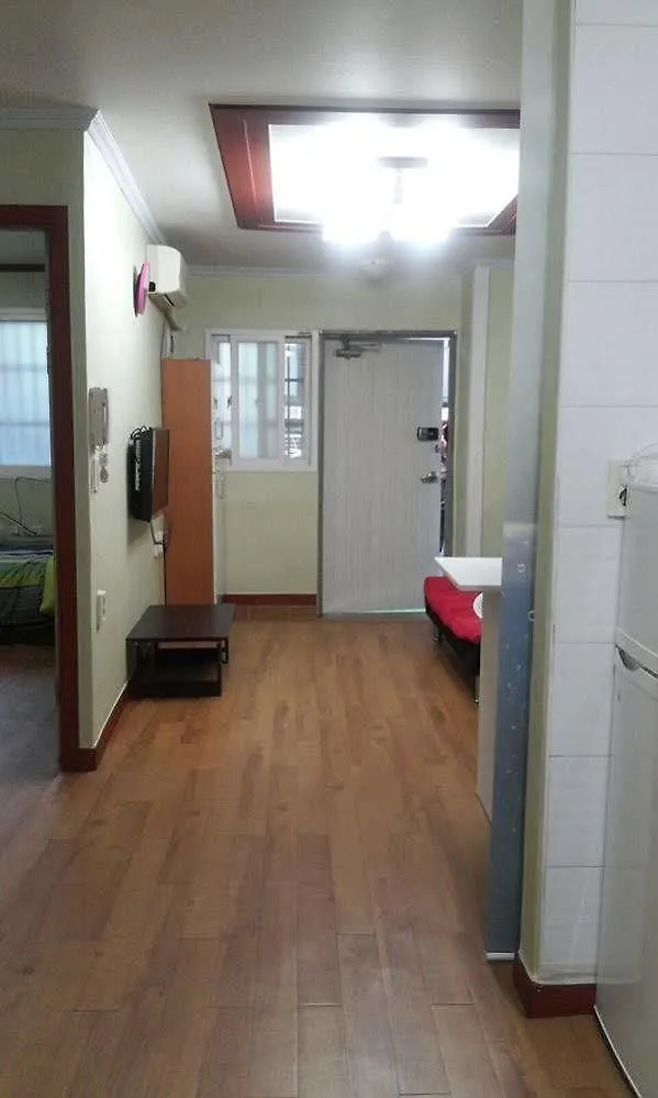 ** Отель Again Seoul Guesthouse Южная Корея